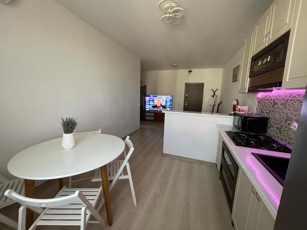 Apartament Ella Тулча Екстериор снимка