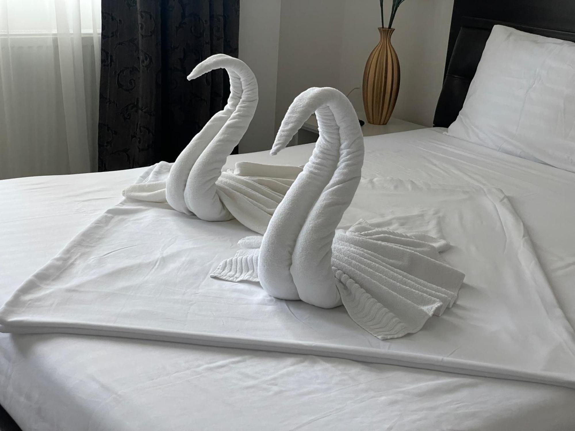 Apartament Ella Тулча Екстериор снимка